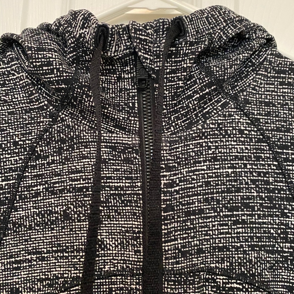Lululemon Hooded Define Jacket - image 4